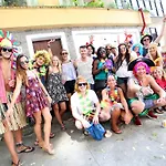 Opa! Hostel