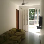 Opa! Hostel